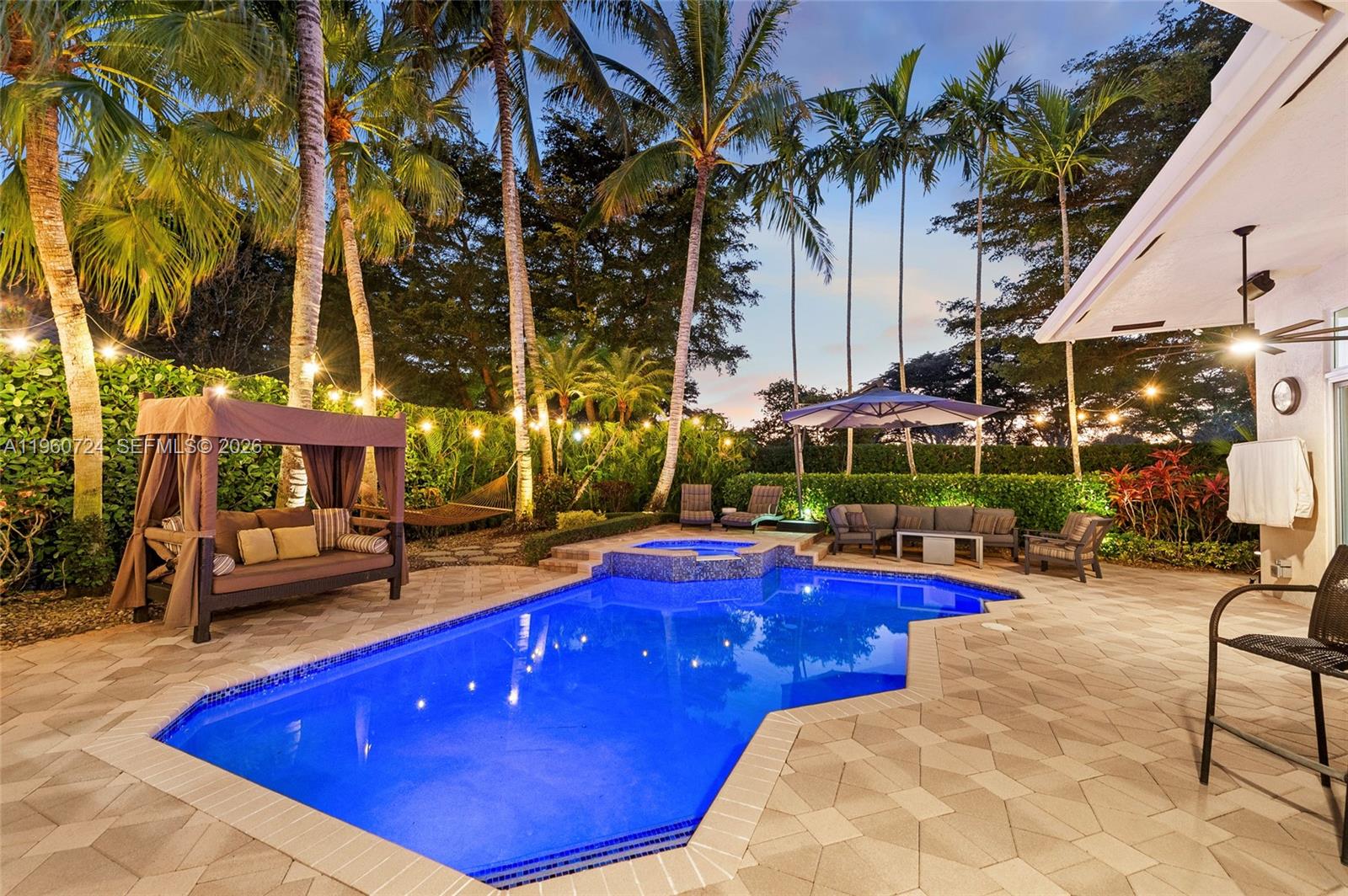 2567 Montclaire Cir