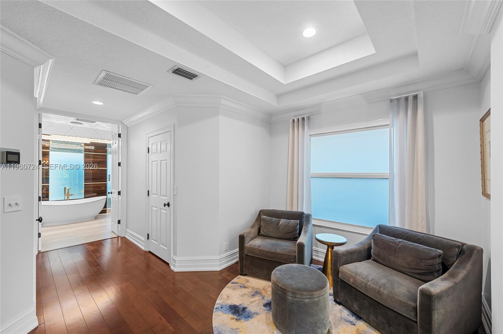 2567 Montclaire Cir