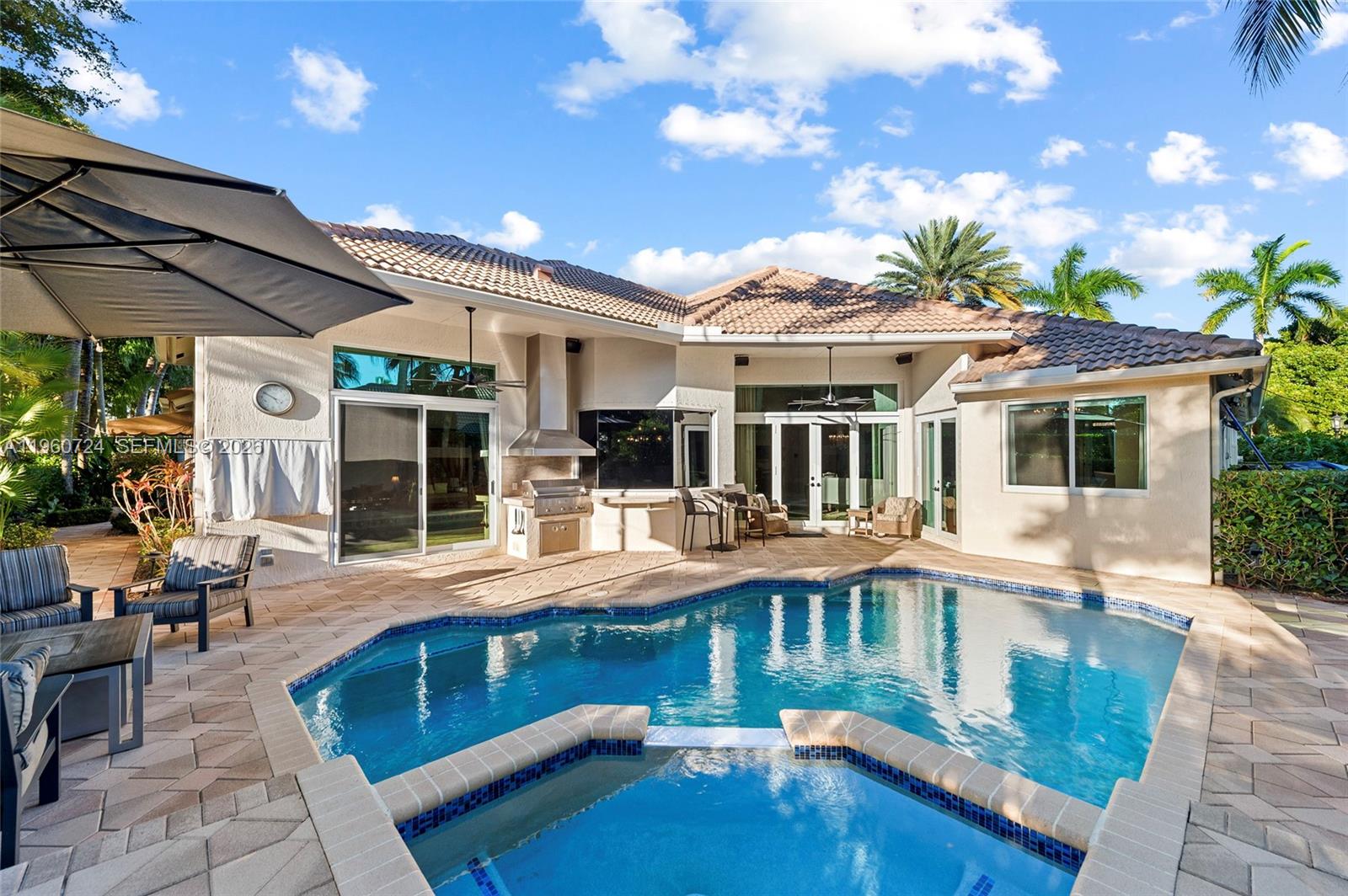 2567 Montclaire Cir