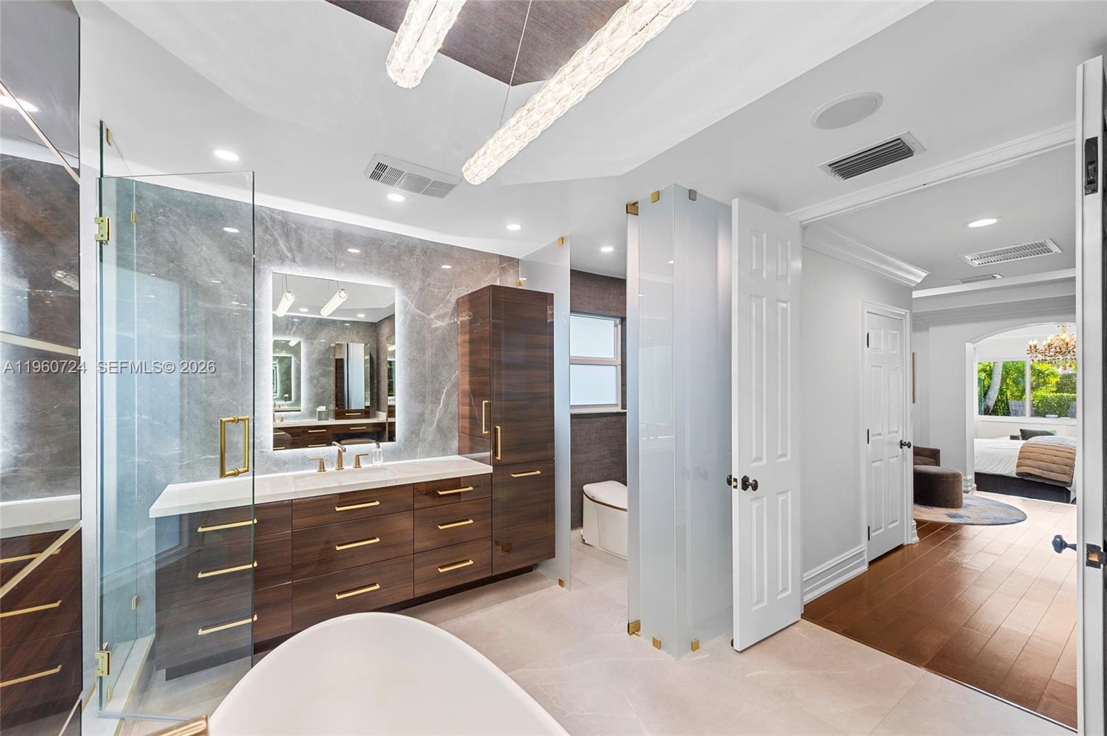 2567 Montclaire Cir