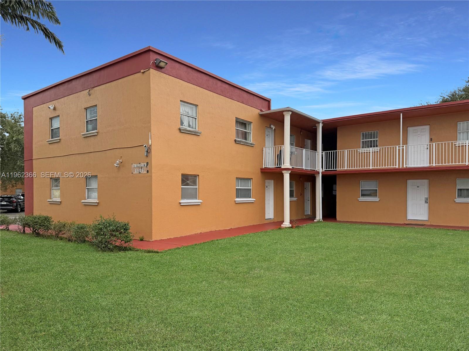 1245 W 24th St # 108