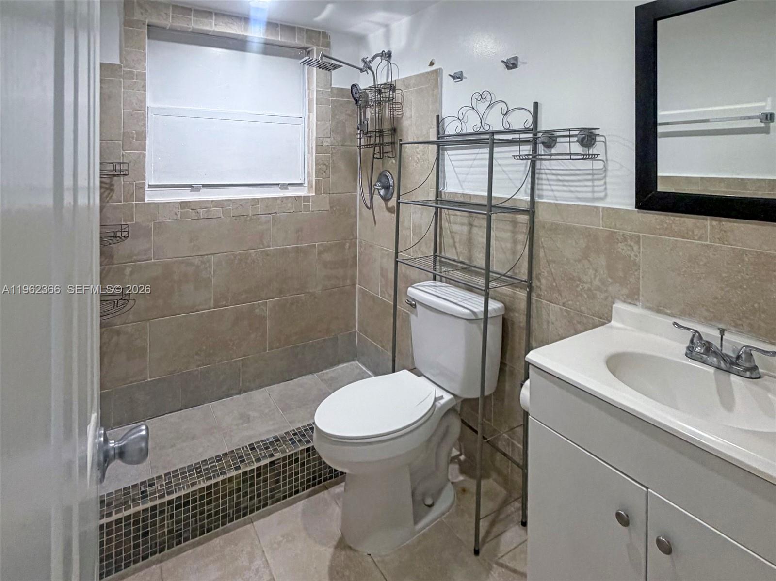 1245 W 24th St # 108