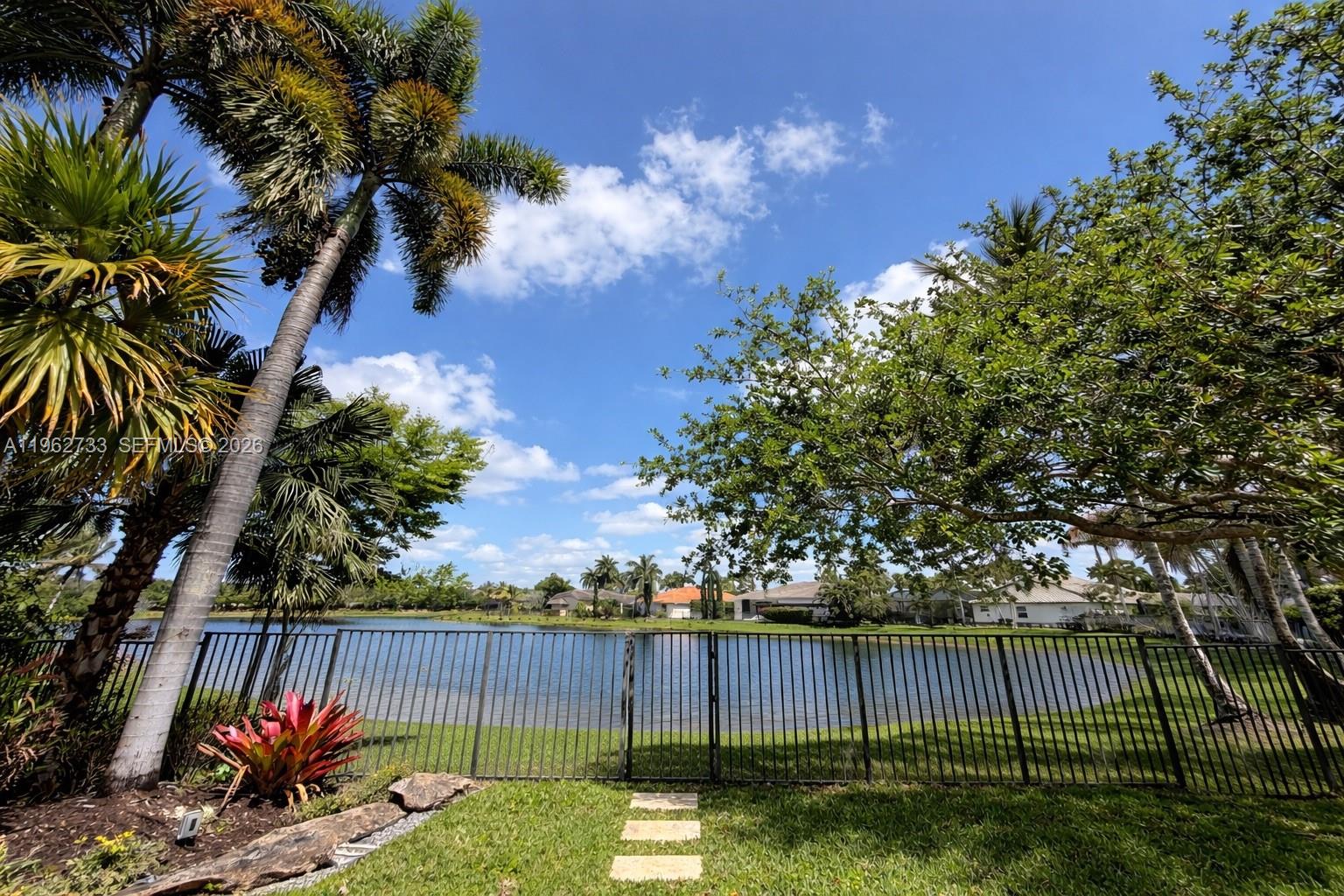 2562 Eagle Run Ln