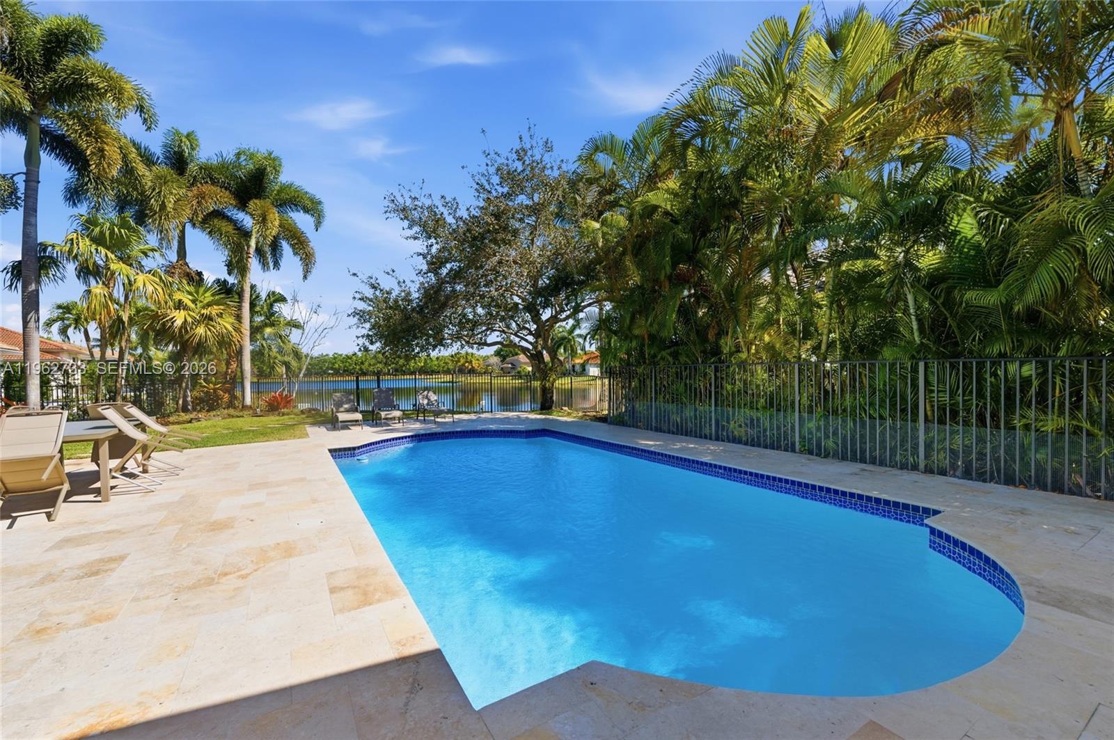2562 Eagle Run Ln
