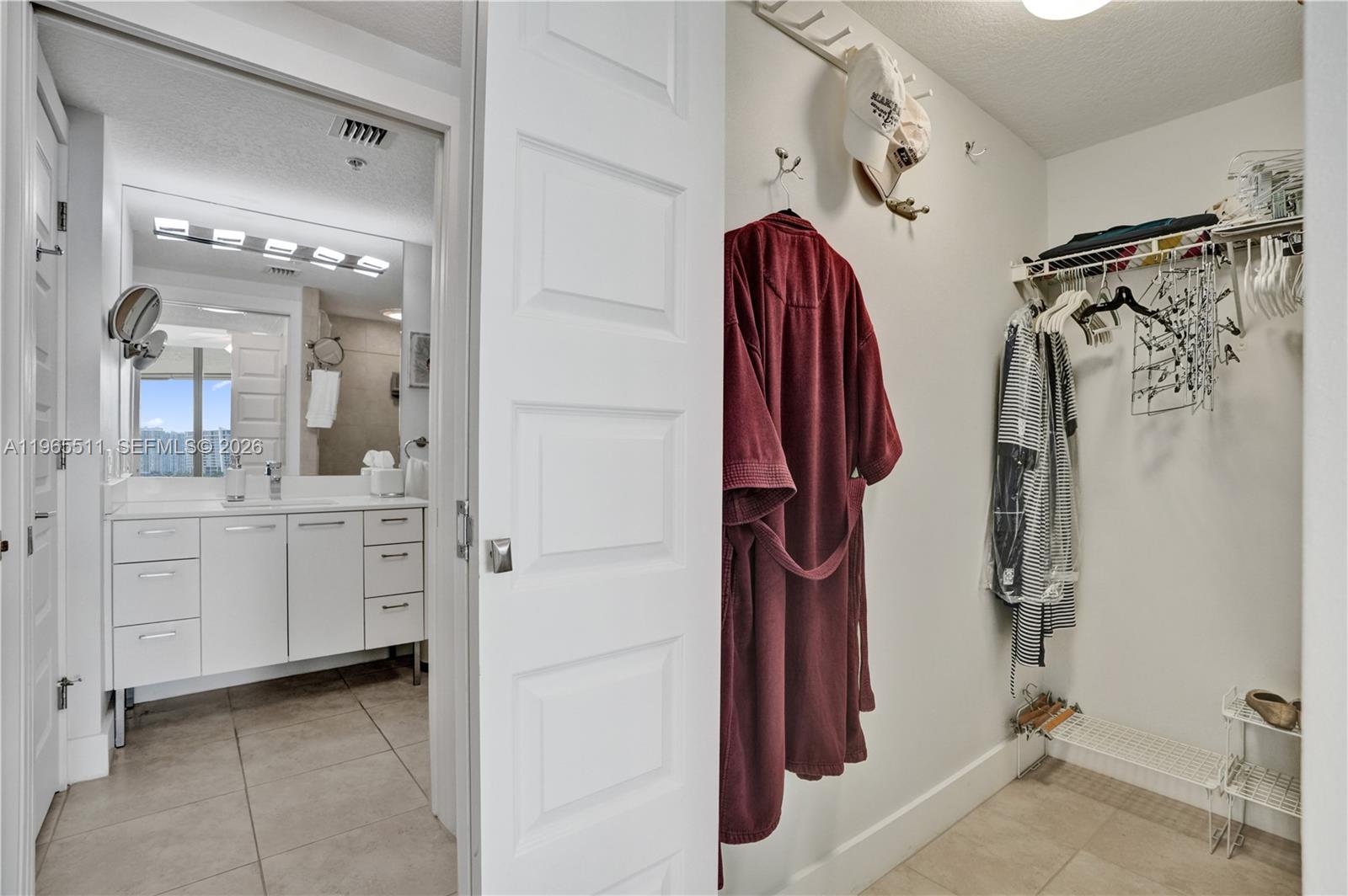 18100 N Bay Rd # 508