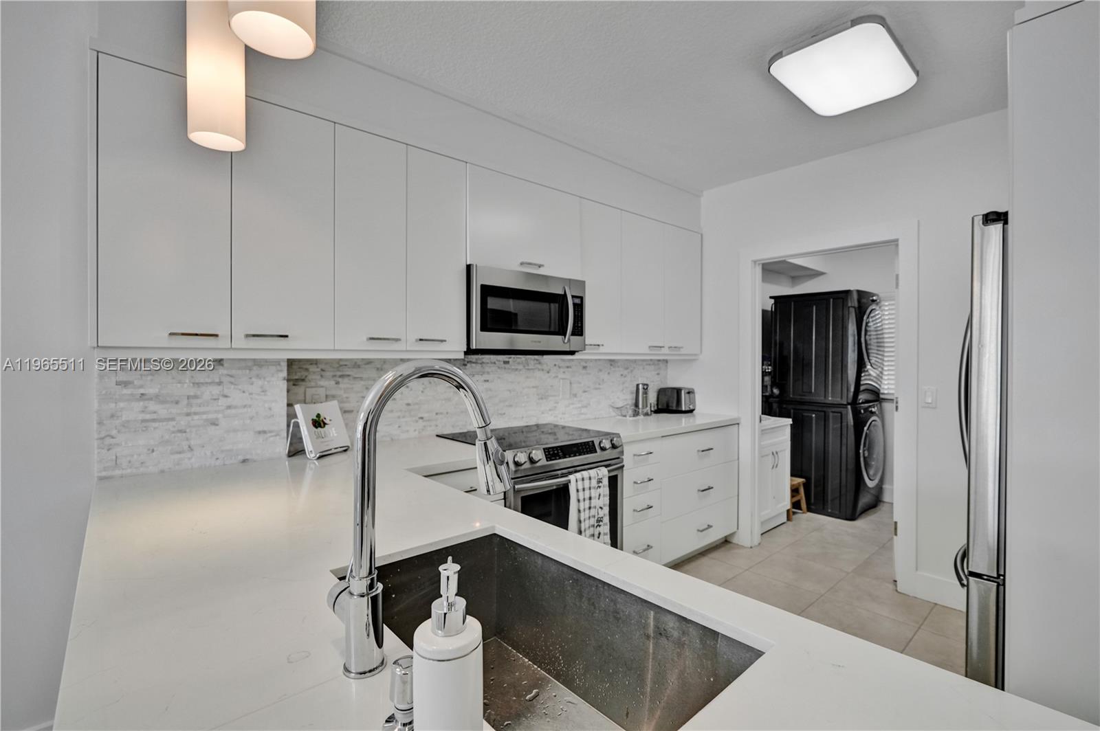 18100 N Bay Rd # 508