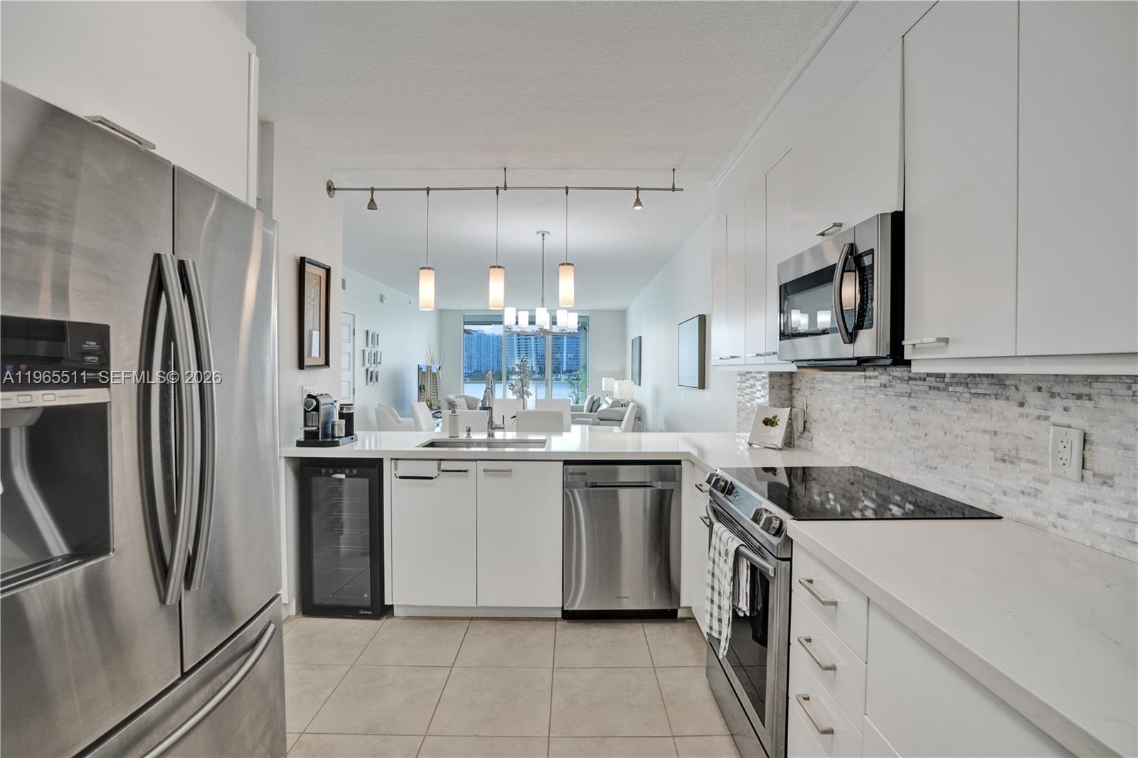 18100 N Bay Rd # 508