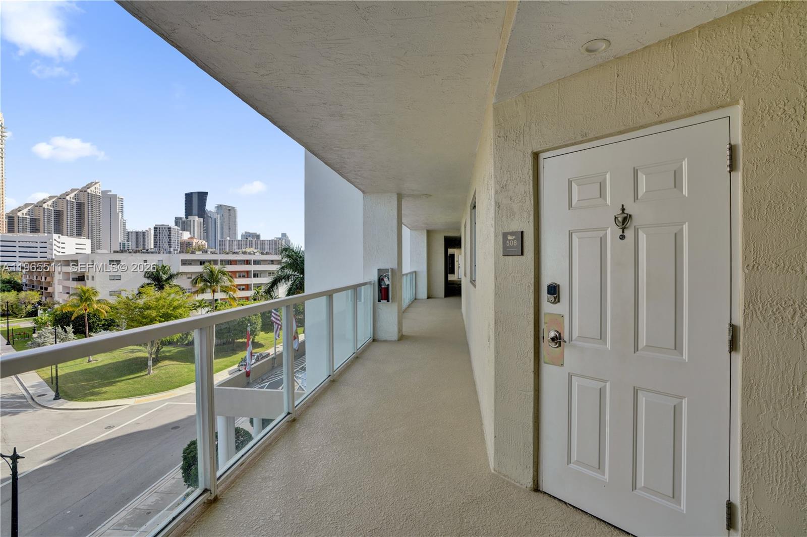 18100 N Bay Rd # 508