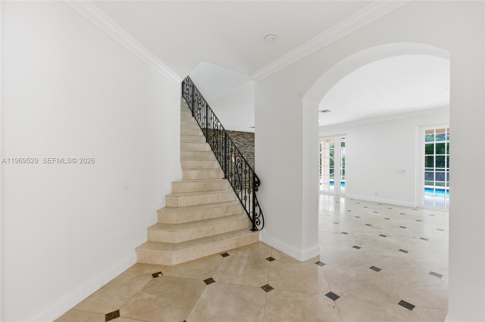 2455 Greenbrier Ct