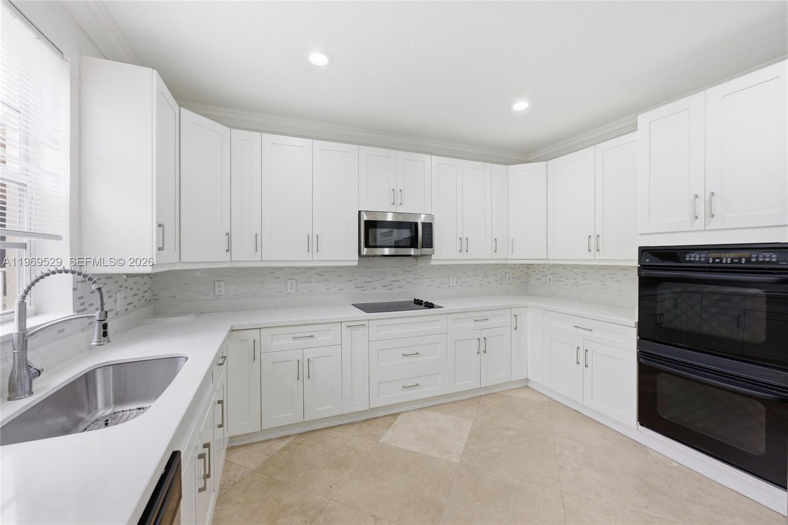 2455 Greenbrier Ct