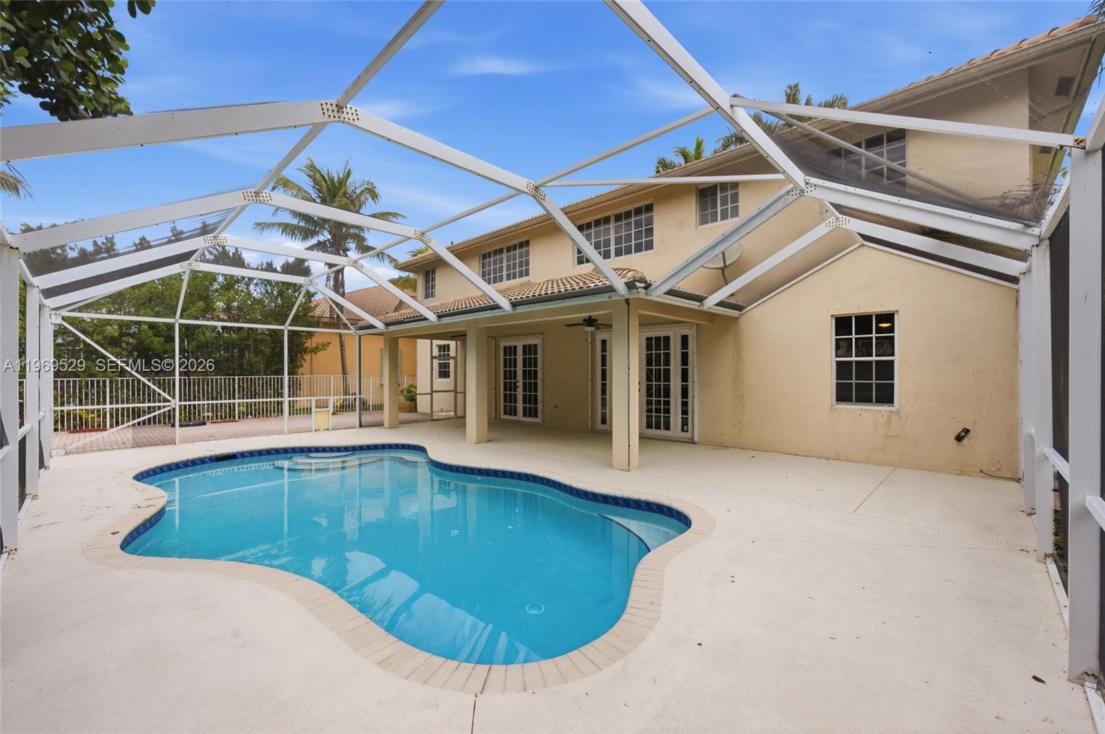 2455 Greenbrier Ct