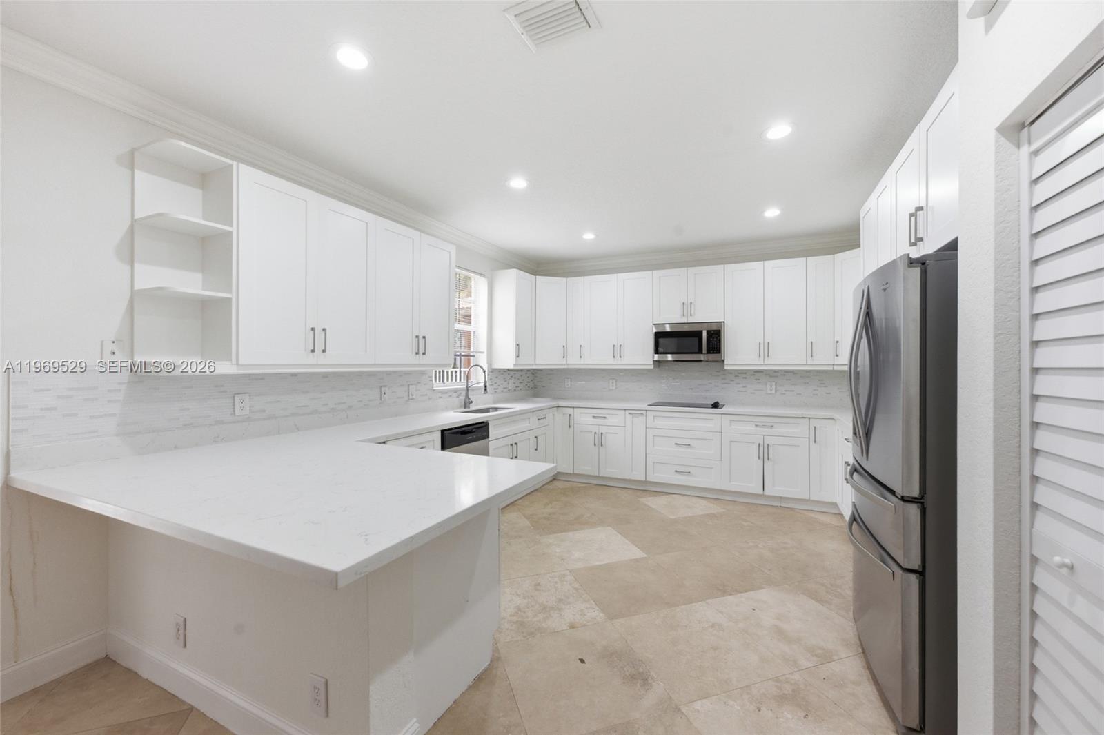 2455 Greenbrier Ct