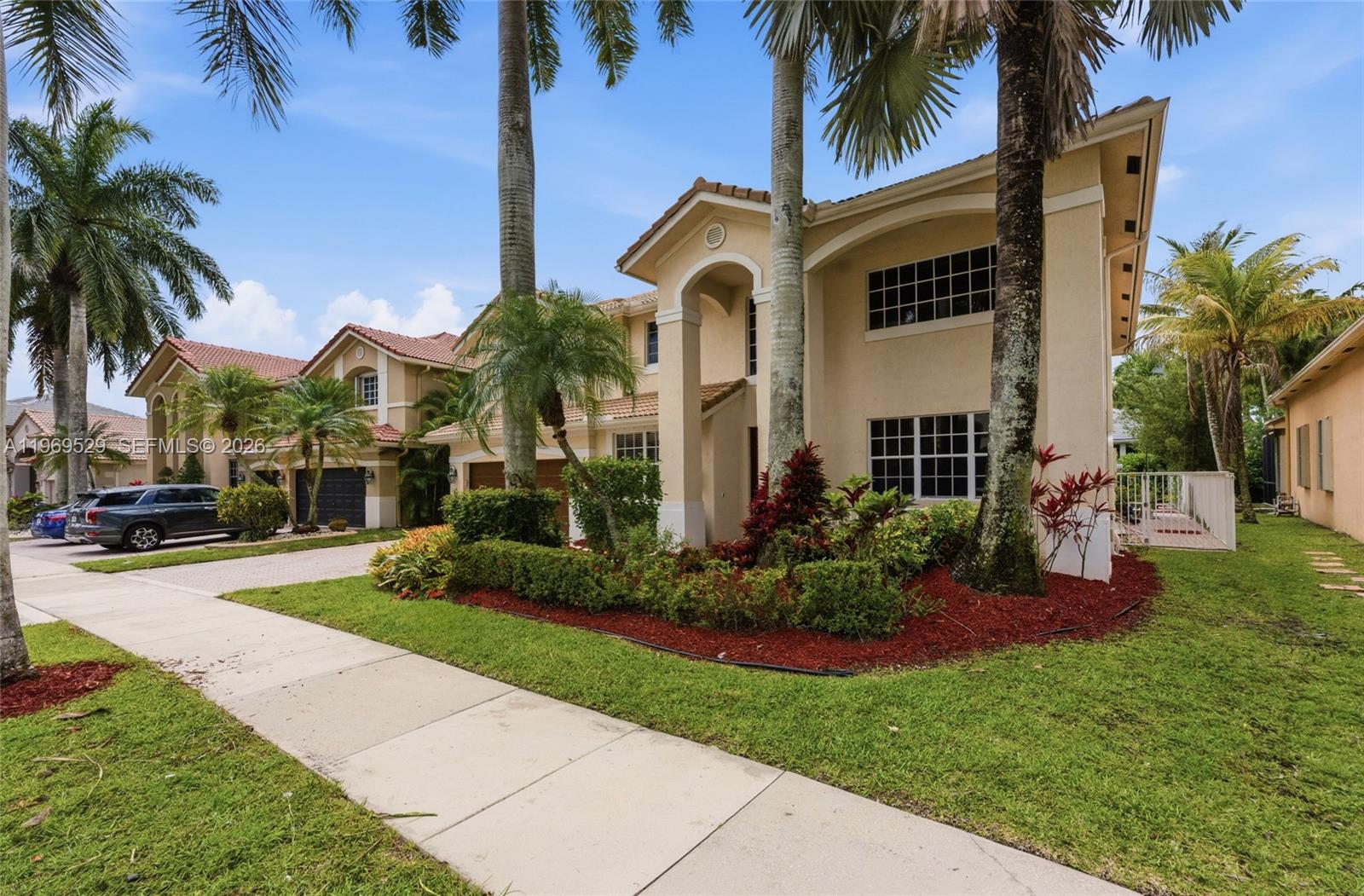 2455 Greenbrier Ct