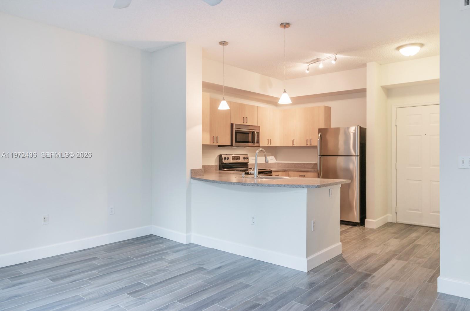 533 NE 3rd Ave # 435