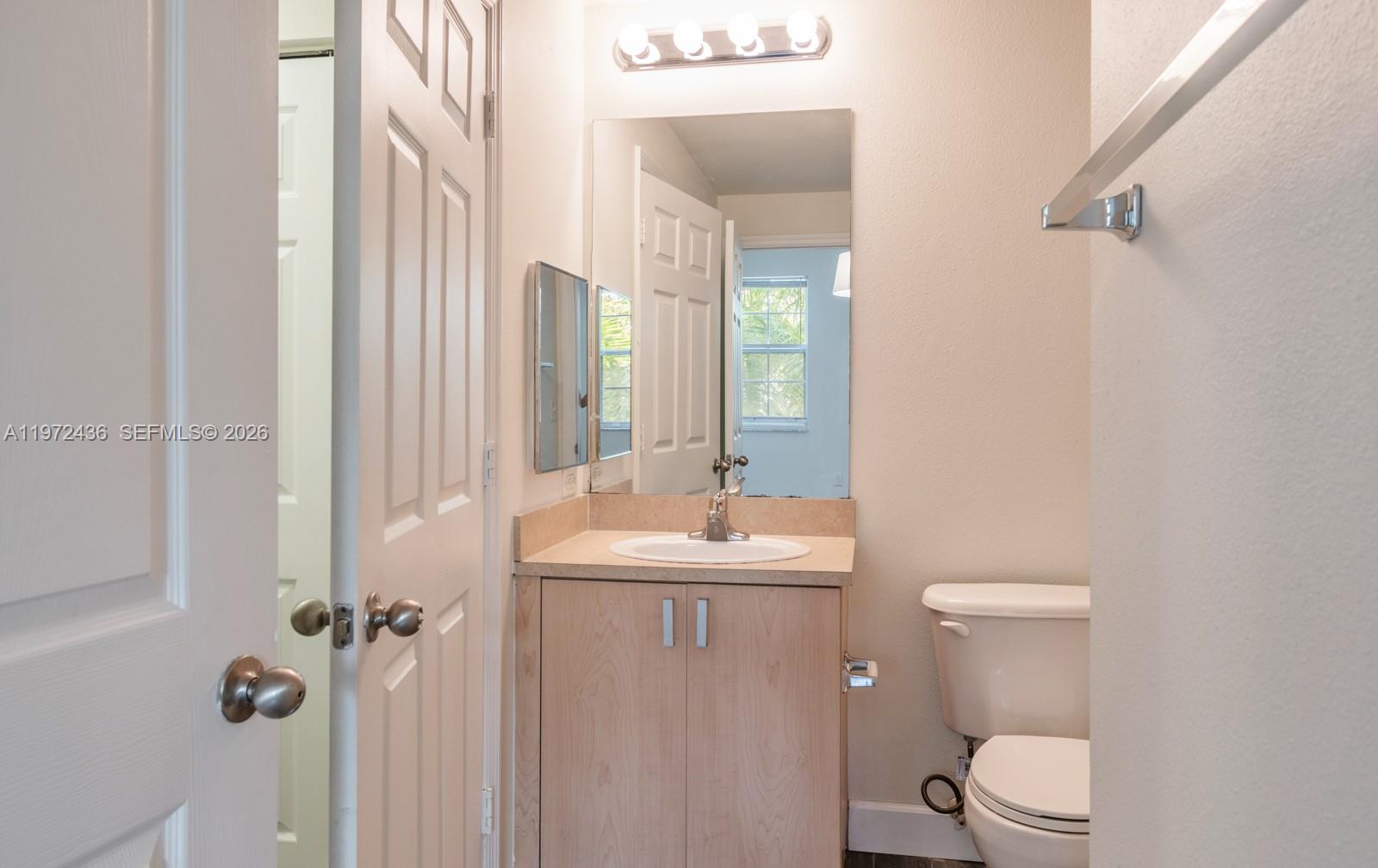 533 NE 3rd Ave # 435