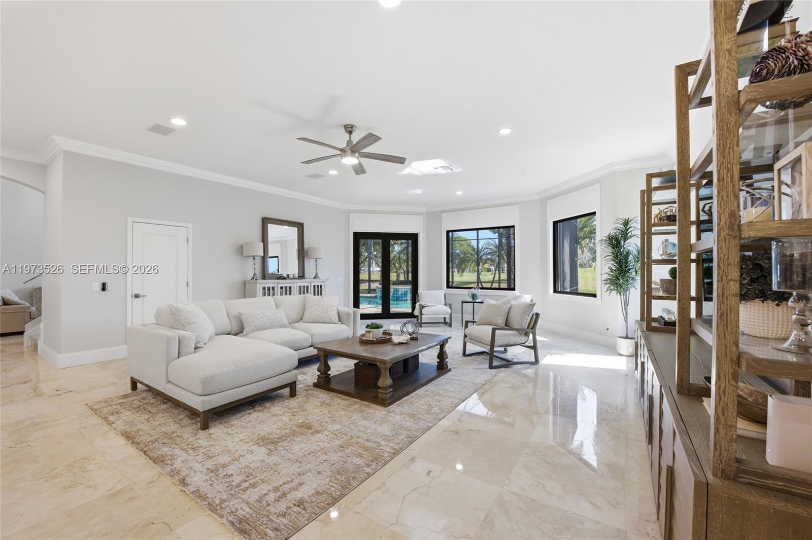 2465 Provence Cir