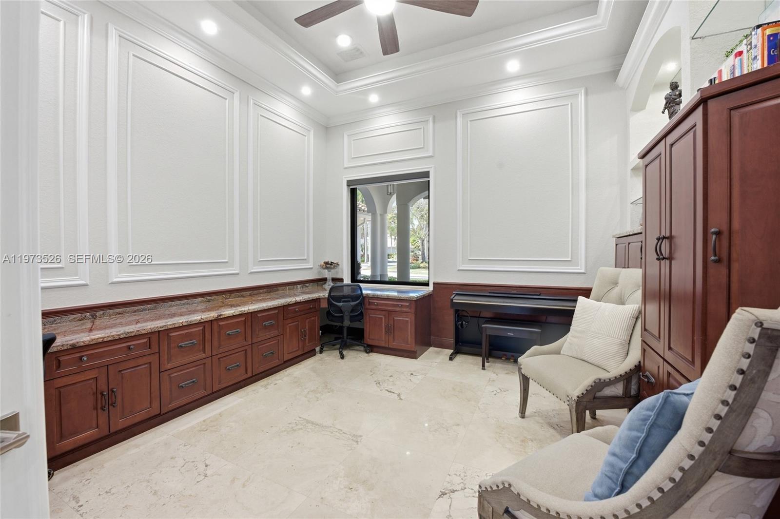 2465 Provence Cir