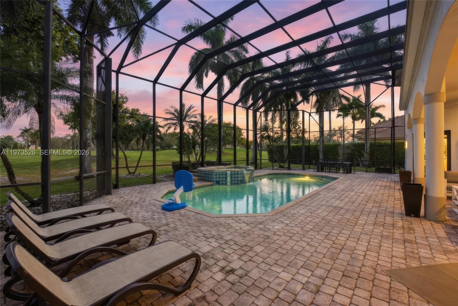 2465 Provence Cir