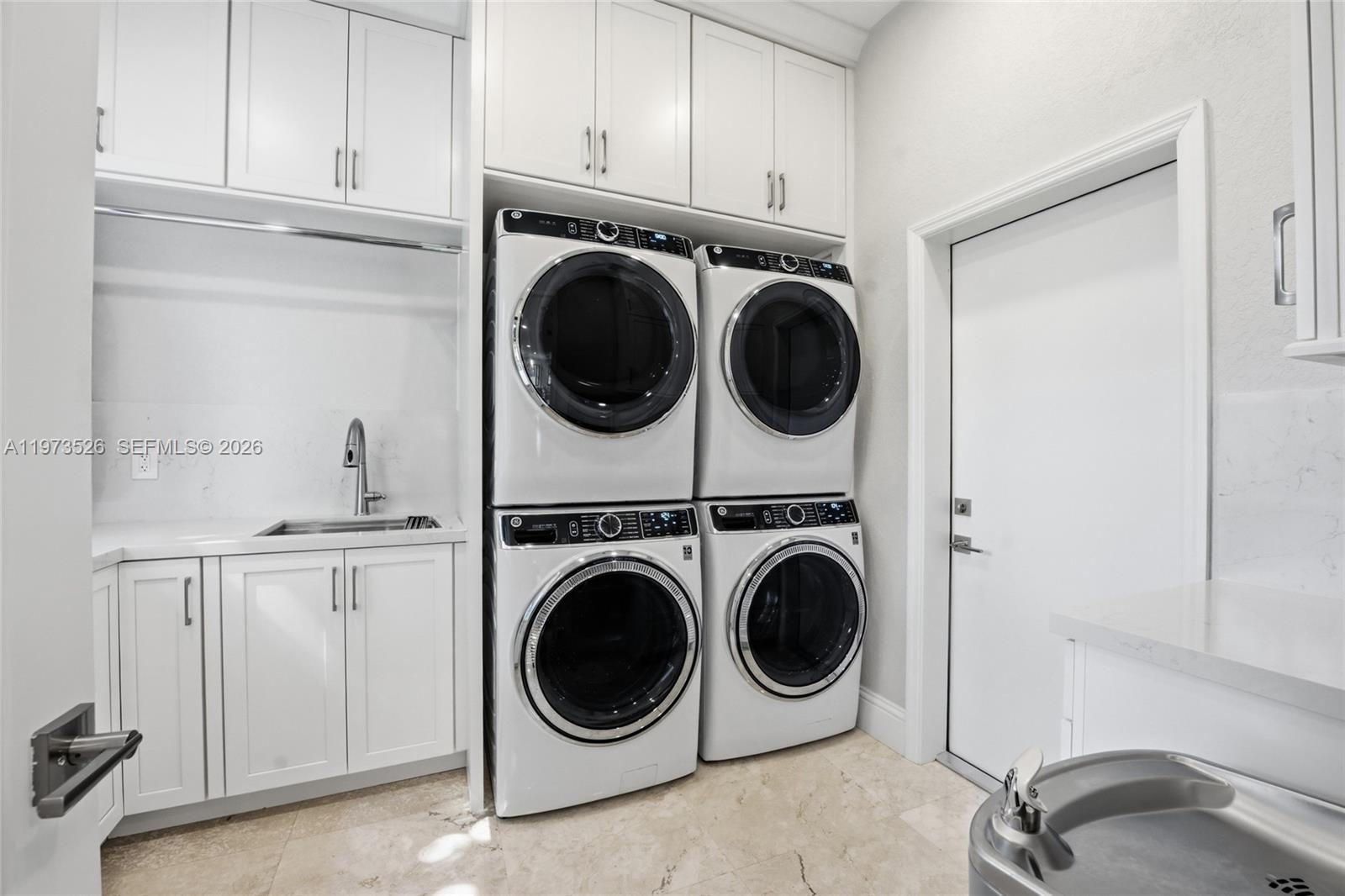 2465 Provence Cir