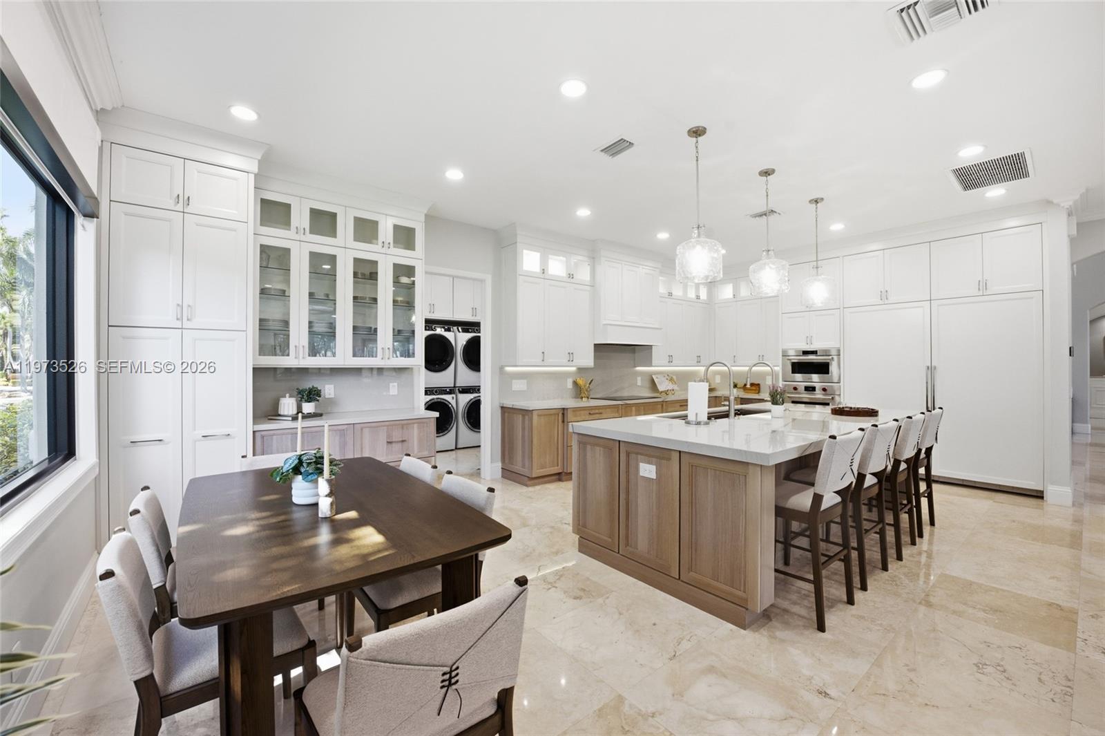 2465 Provence Cir