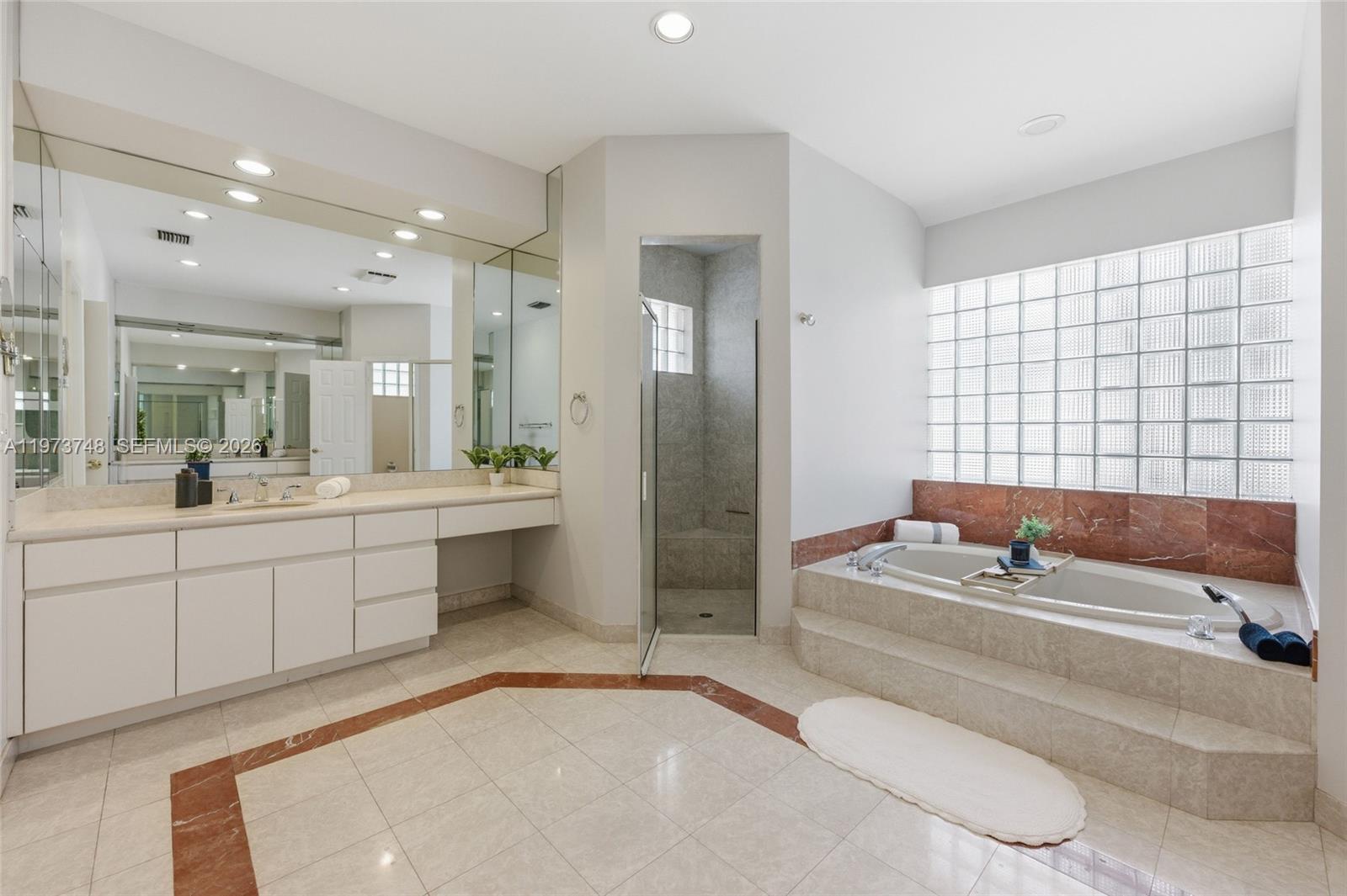 158 Dockside Cir