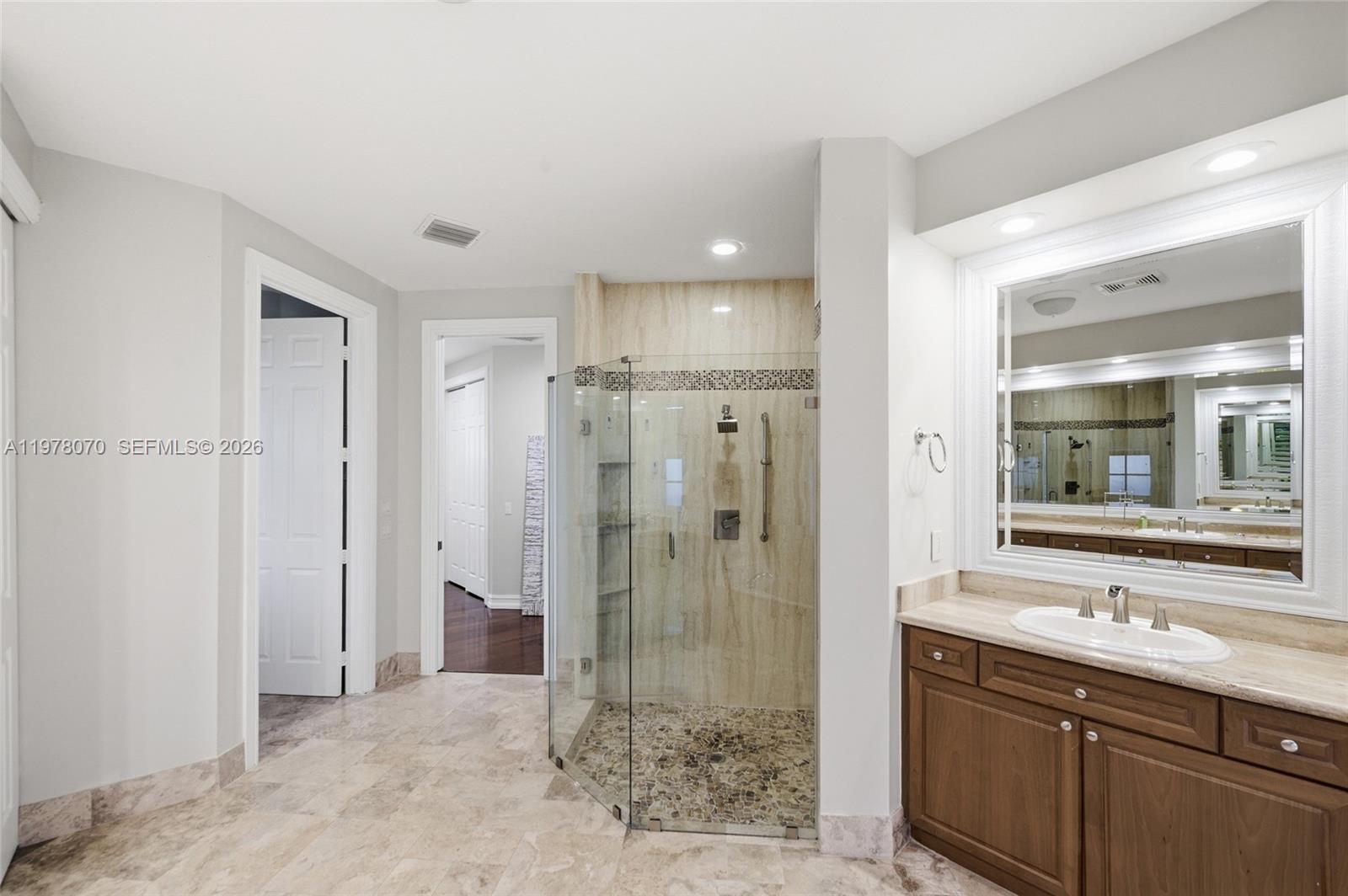 1397 Victoria Isle Dr