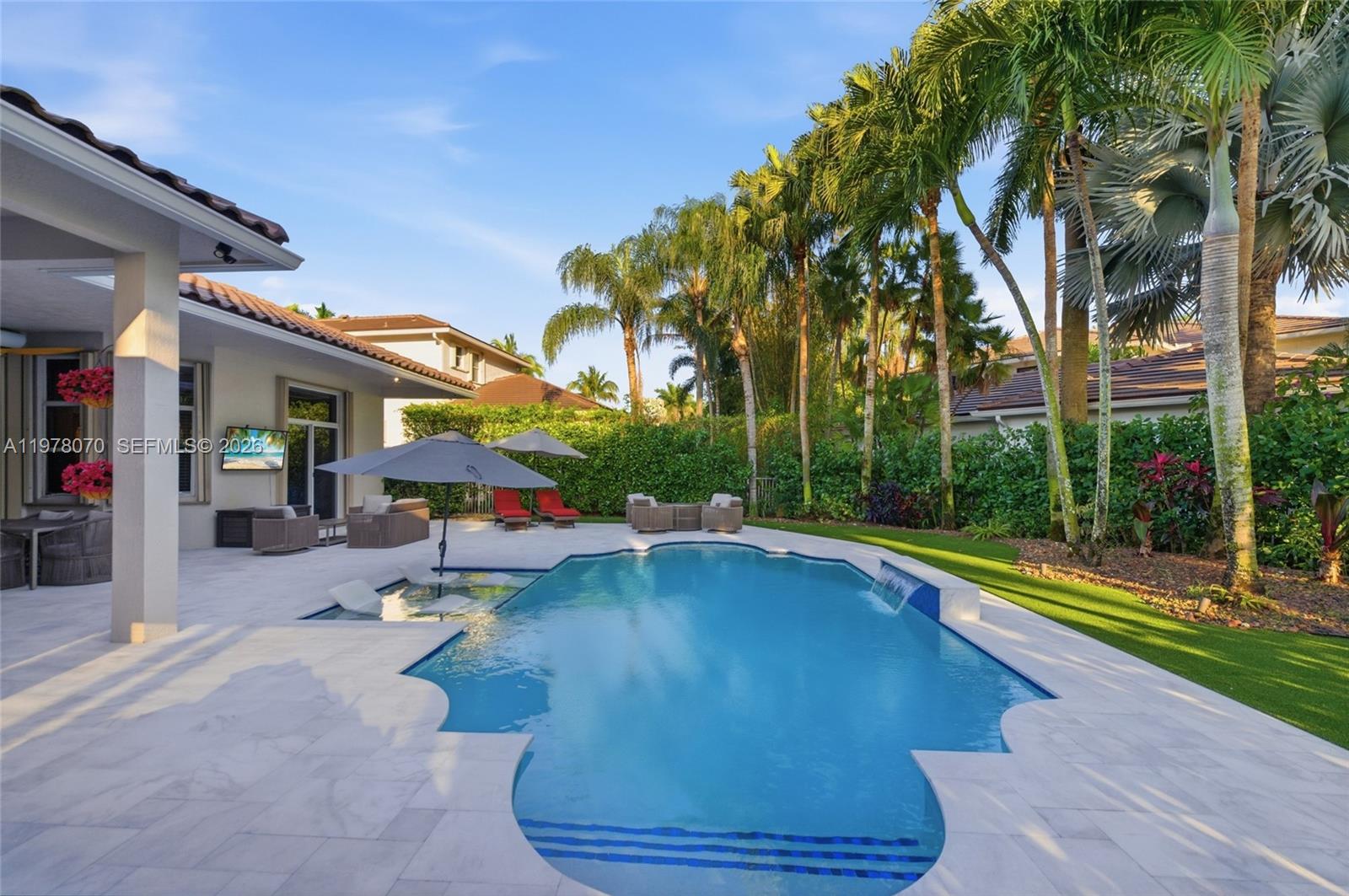 1397 Victoria Isle Dr