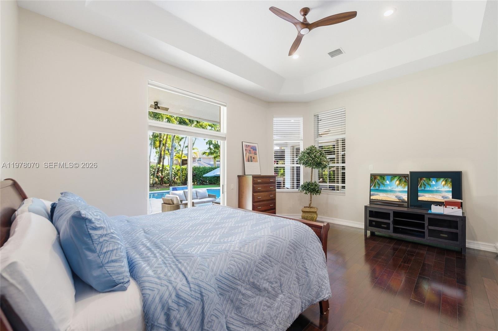 1397 Victoria Isle Dr