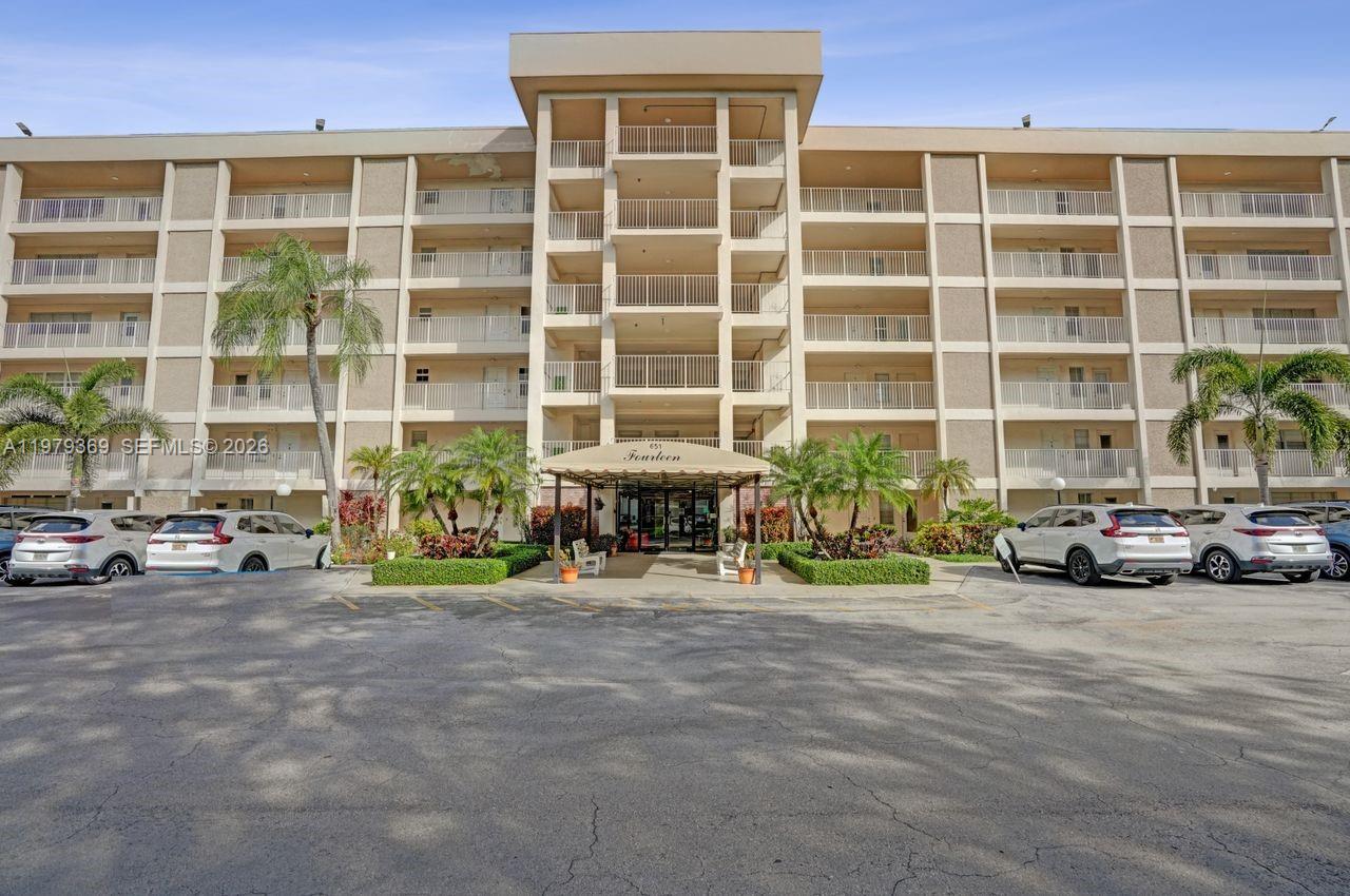 2651 S Course Dr # 203