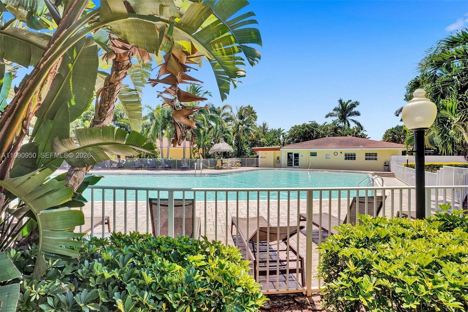 224 N Cortez Dr