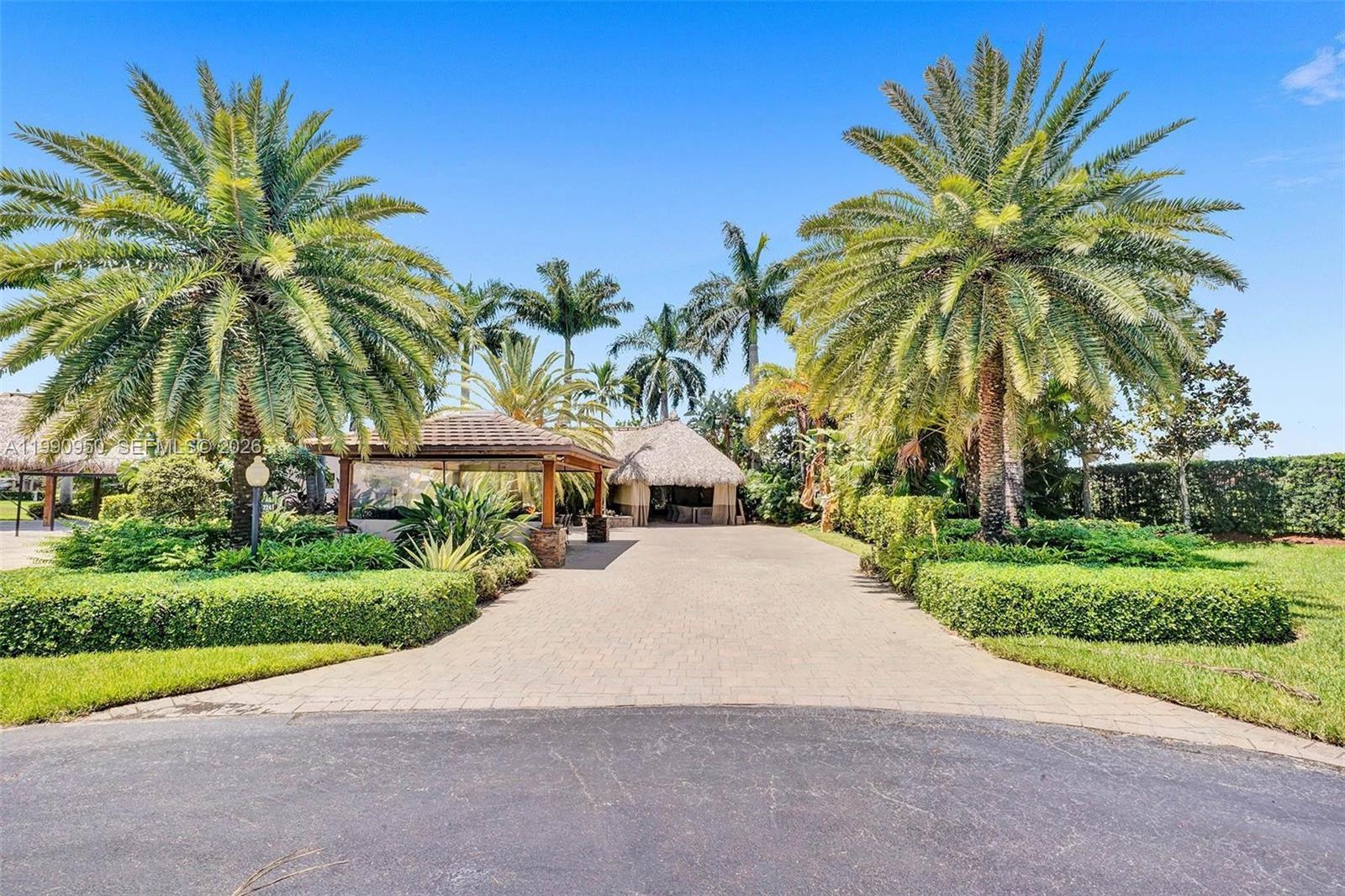 224 N Cortez Dr