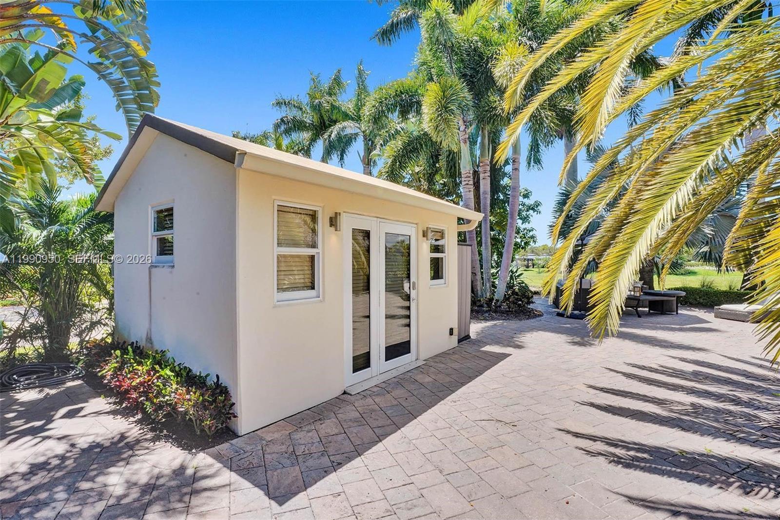 224 N Cortez Dr