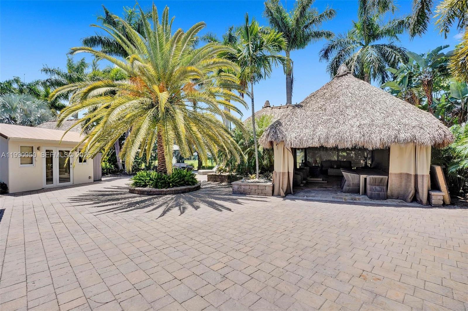 224 N Cortez Dr
