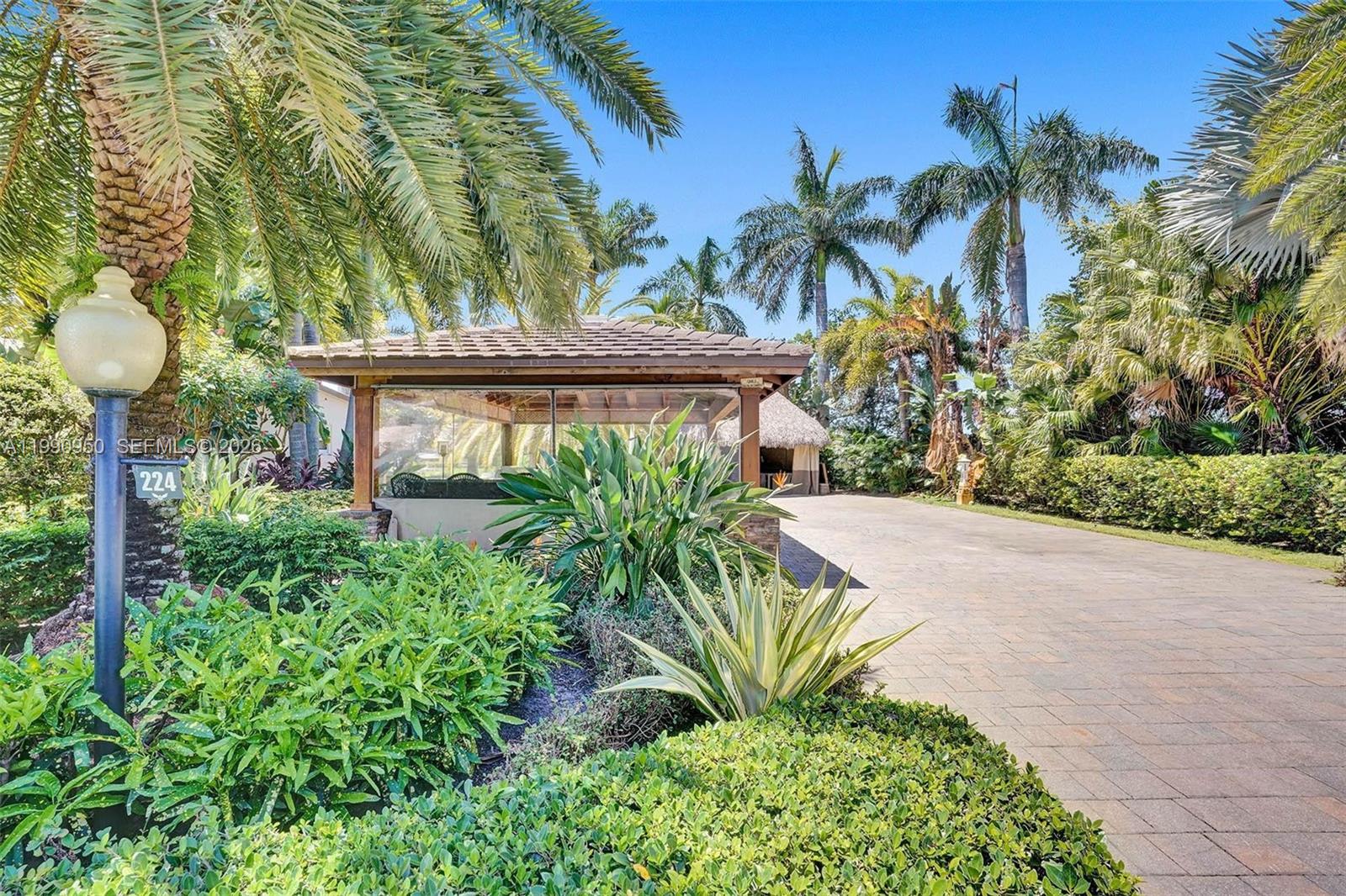 224 N Cortez Dr