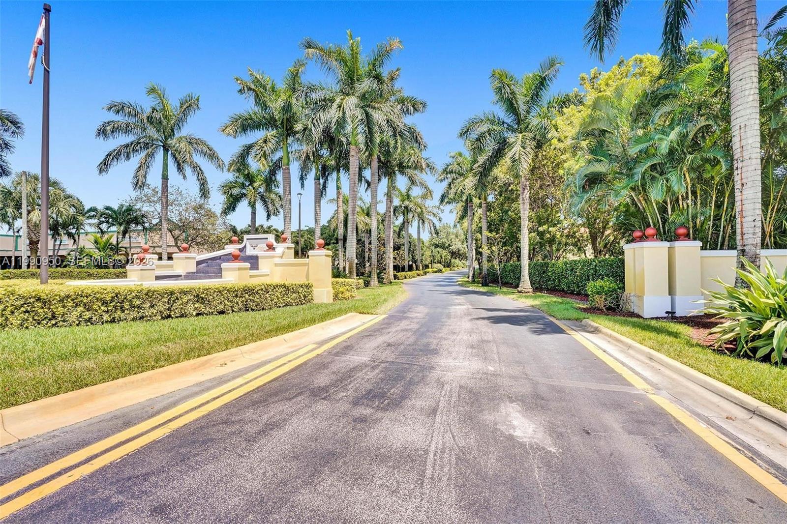 224 N Cortez Dr