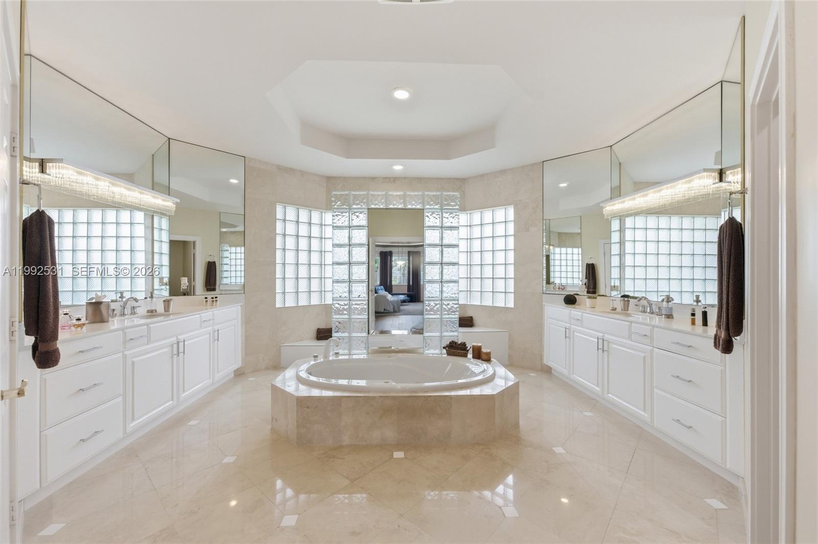 2488 Provence Cir