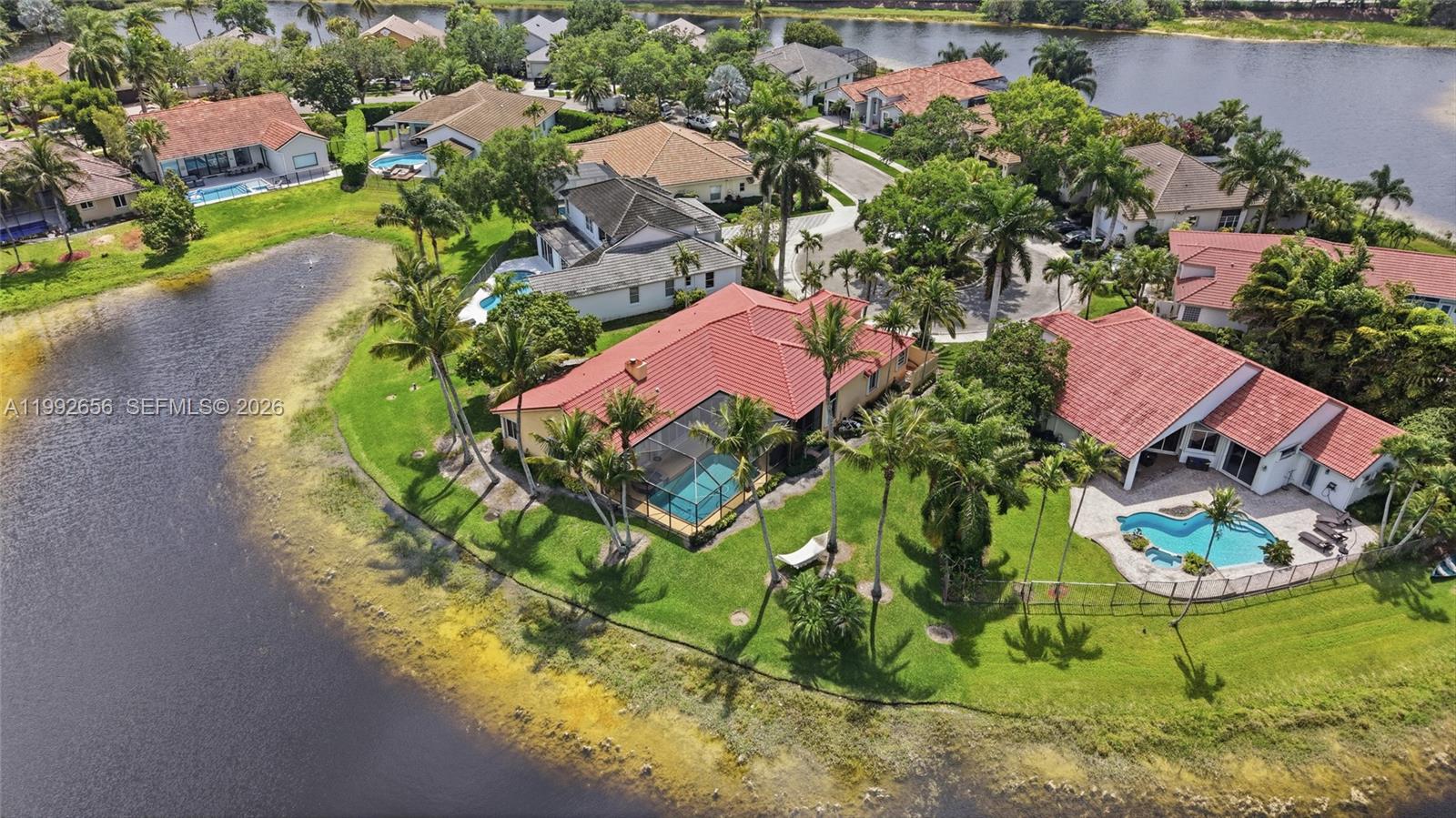 3038 Lakewood Dr