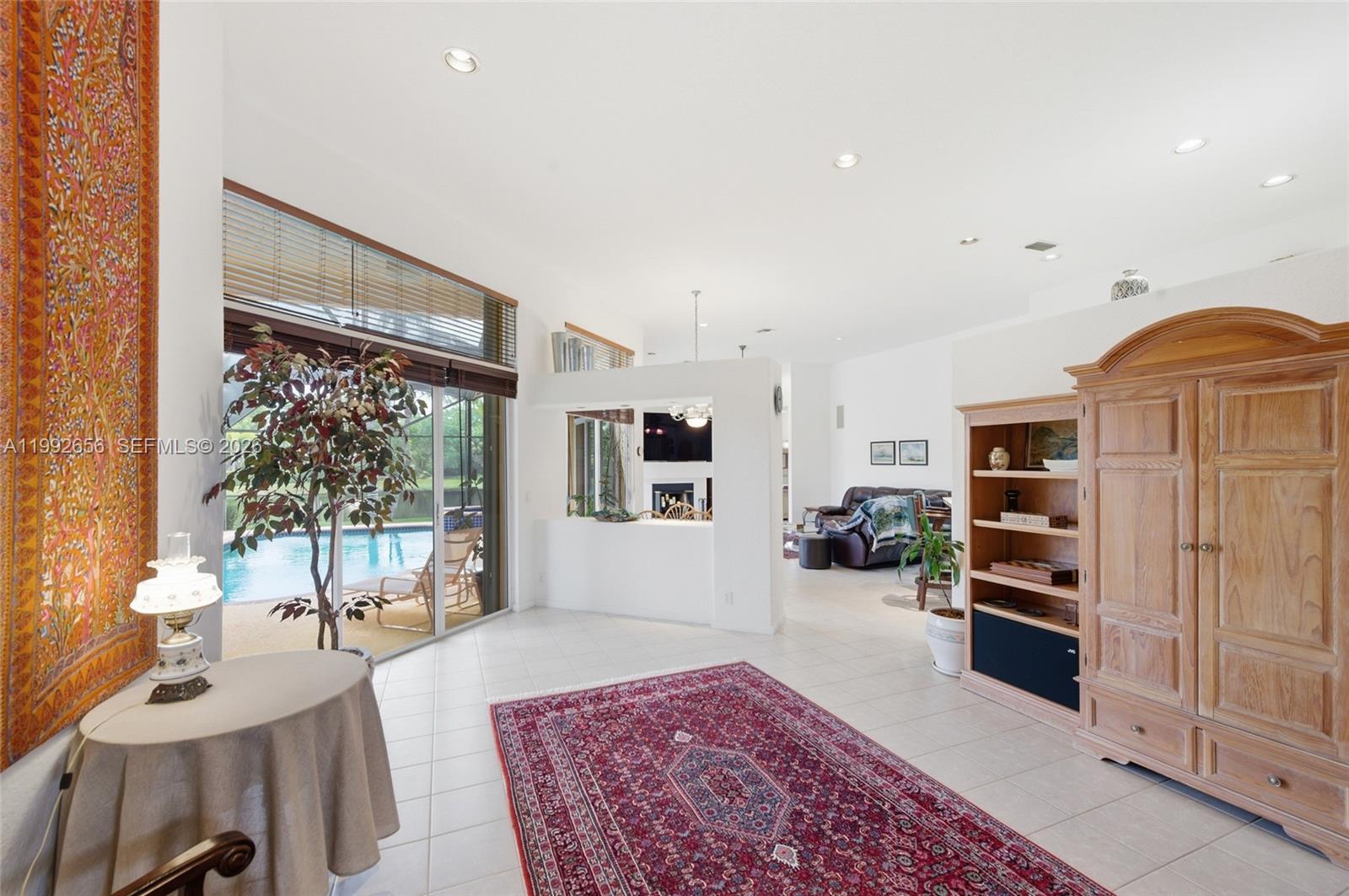 3038 Lakewood Dr