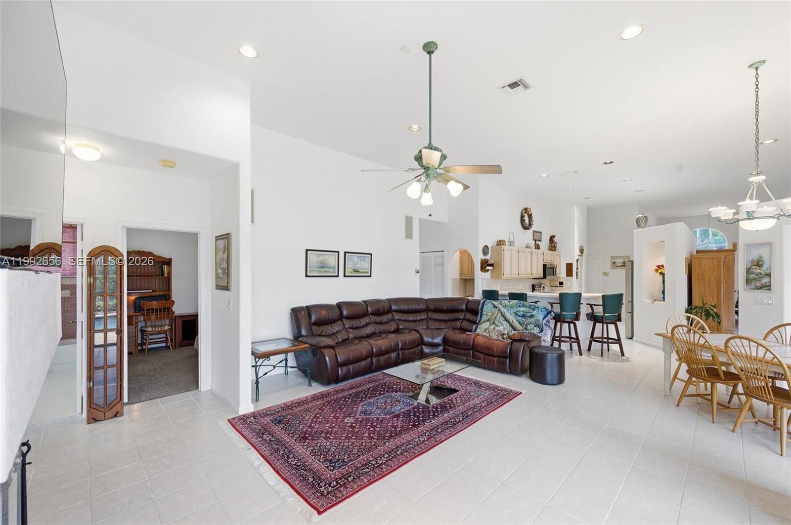 3038 Lakewood Dr