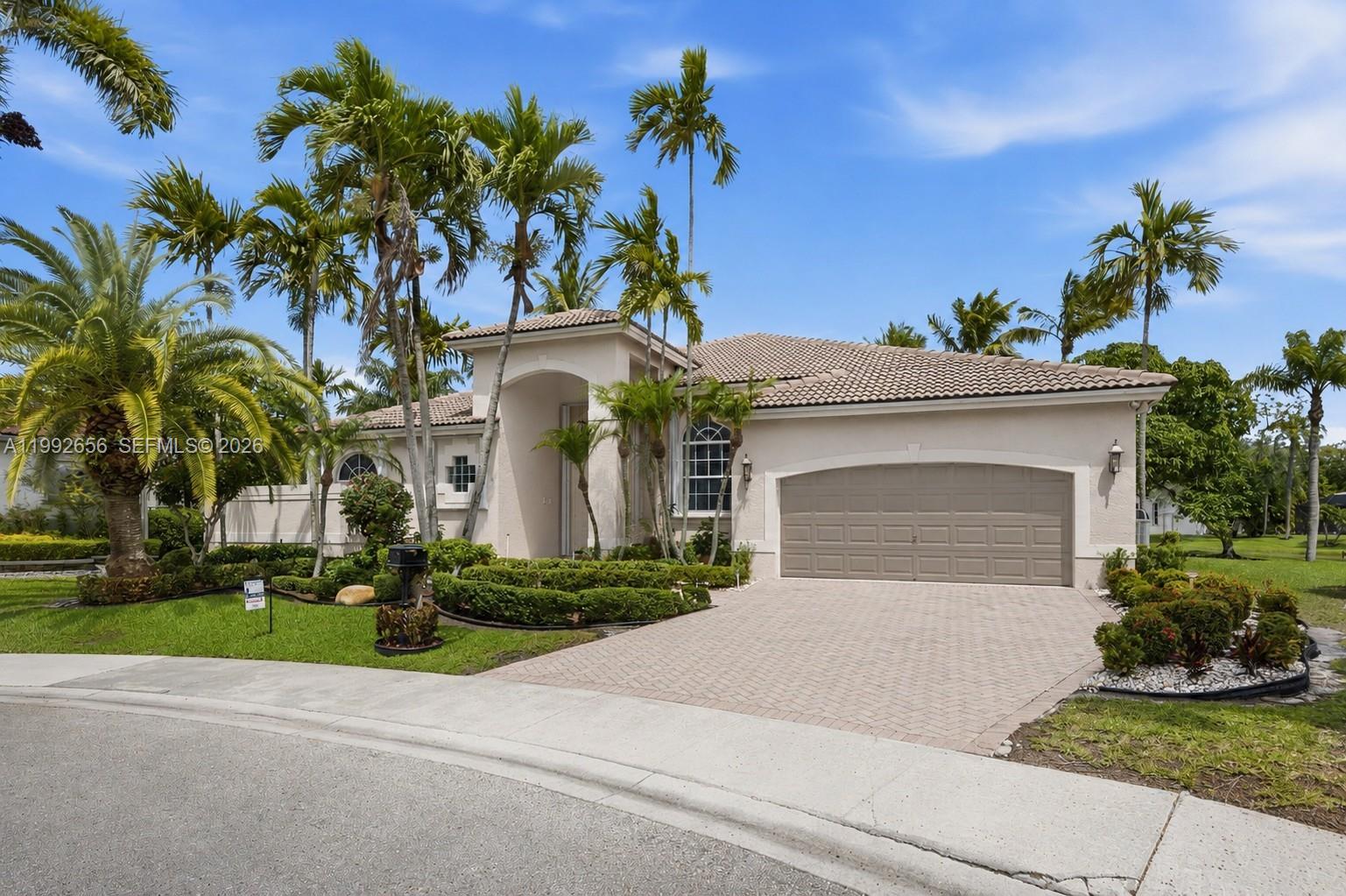 3038 Lakewood Dr