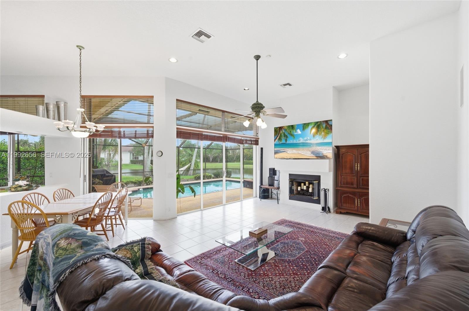 3038 Lakewood Dr