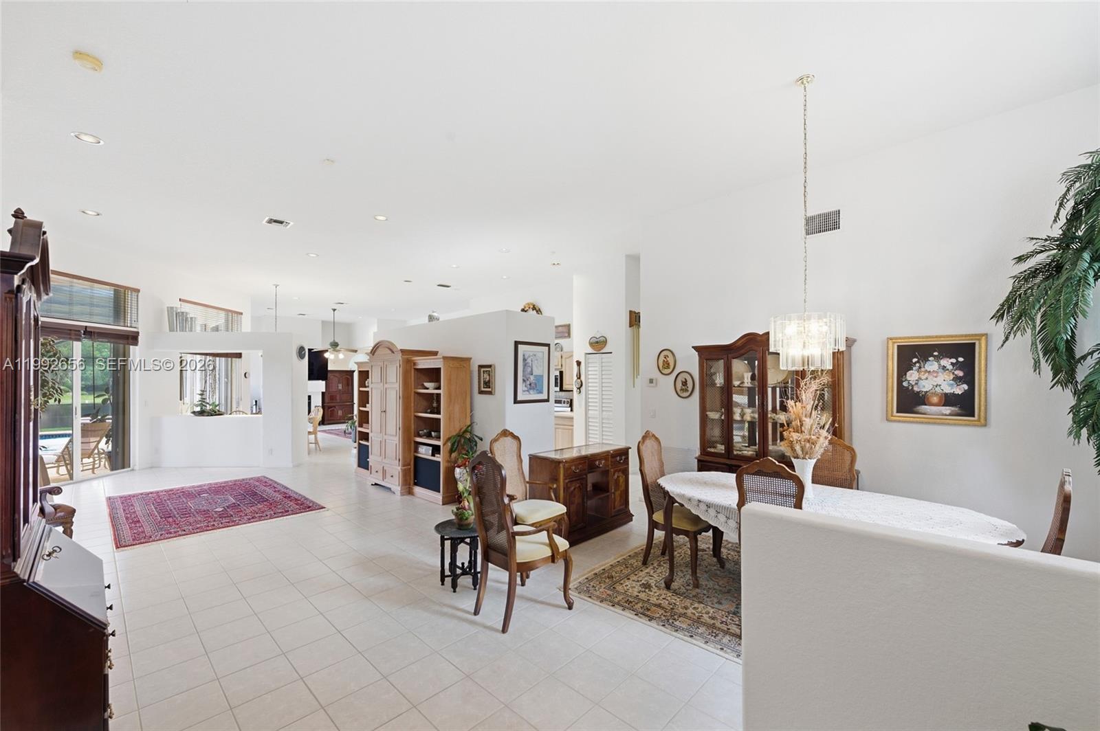 3038 Lakewood Dr