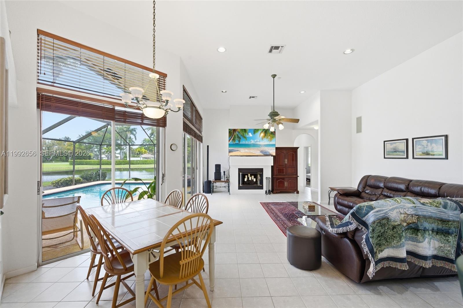 3038 Lakewood Dr
