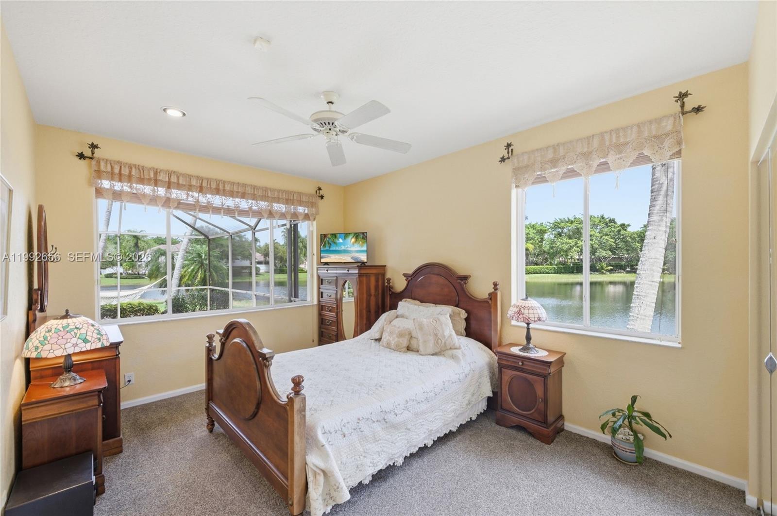 3038 Lakewood Dr
