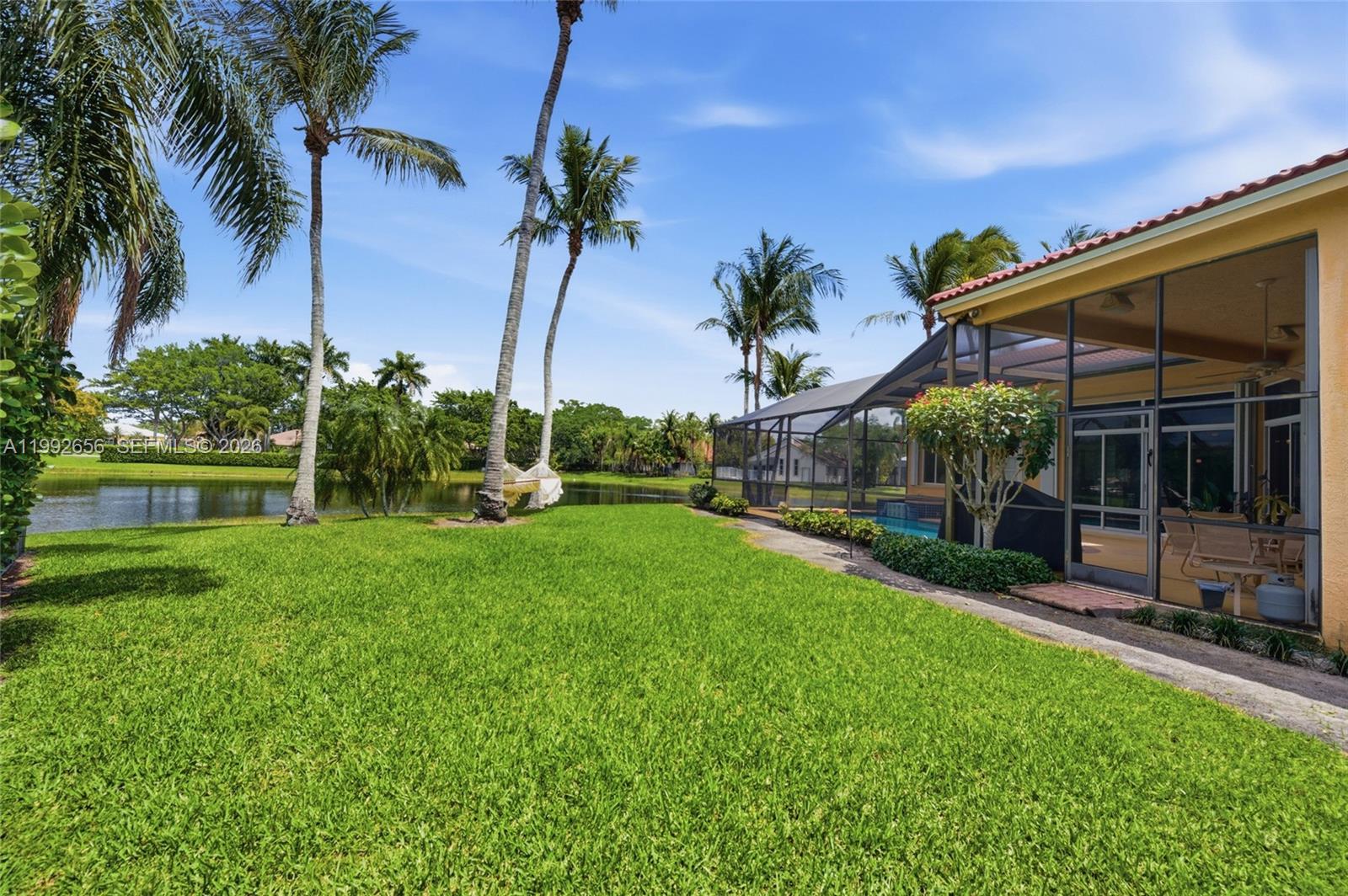 3038 Lakewood Dr