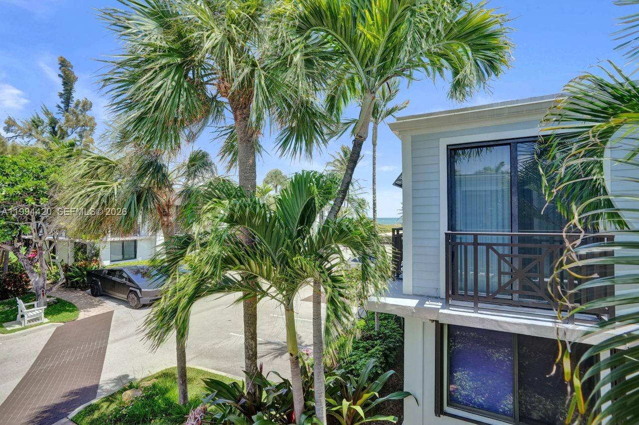 1578 S Ocean Ln # 214