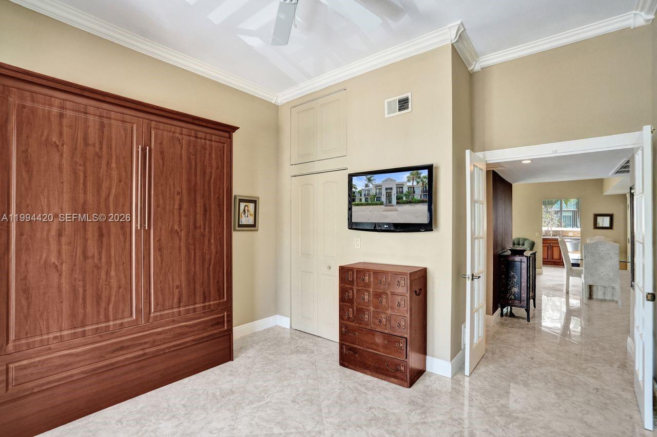 1578 S Ocean Ln # 214