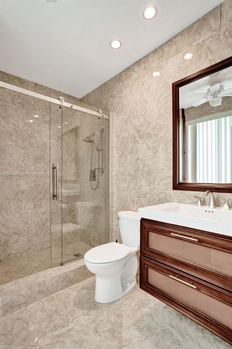 1578 S Ocean Ln # 214