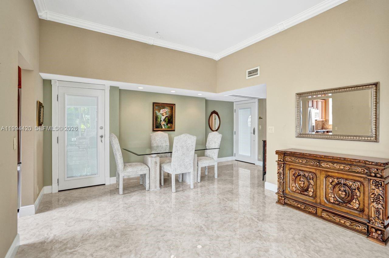 1578 S Ocean Ln # 214