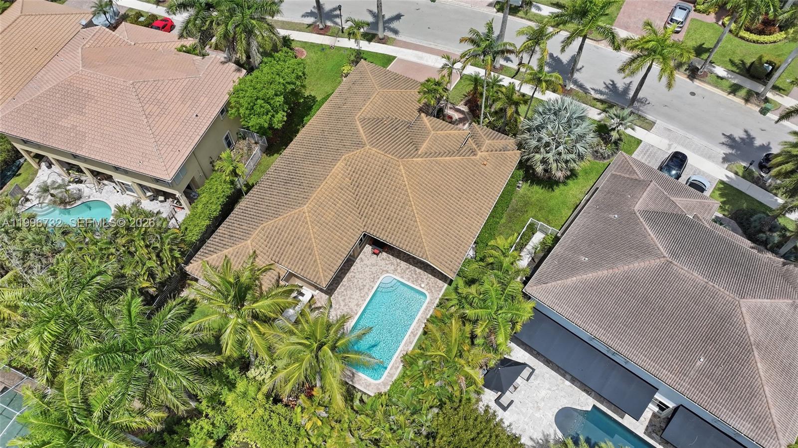 1783 Victoria Pointe Cir